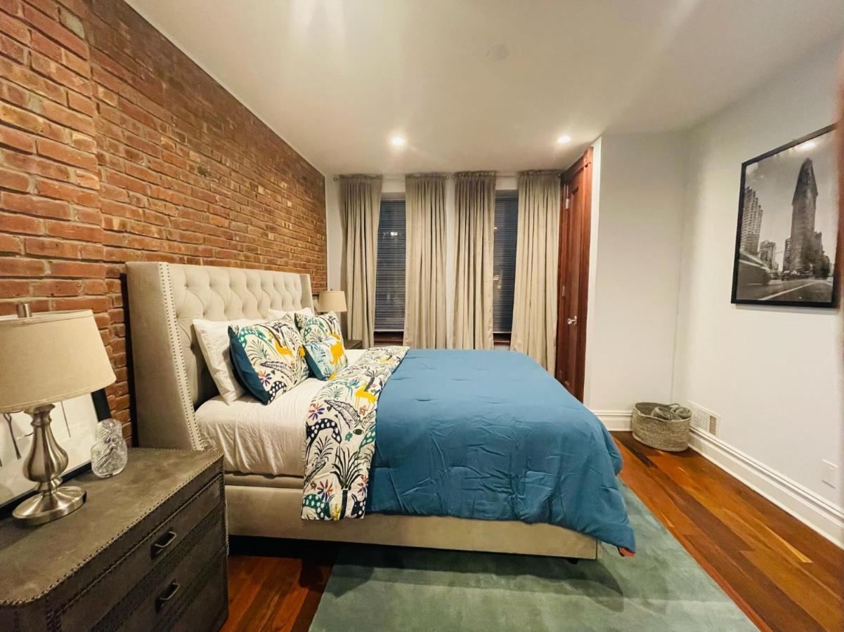 Historic Brownstone - Newly Renovated Brownstone On Historic Street With Outdoor Space Casa de férias